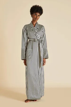Capability Nika silk robe