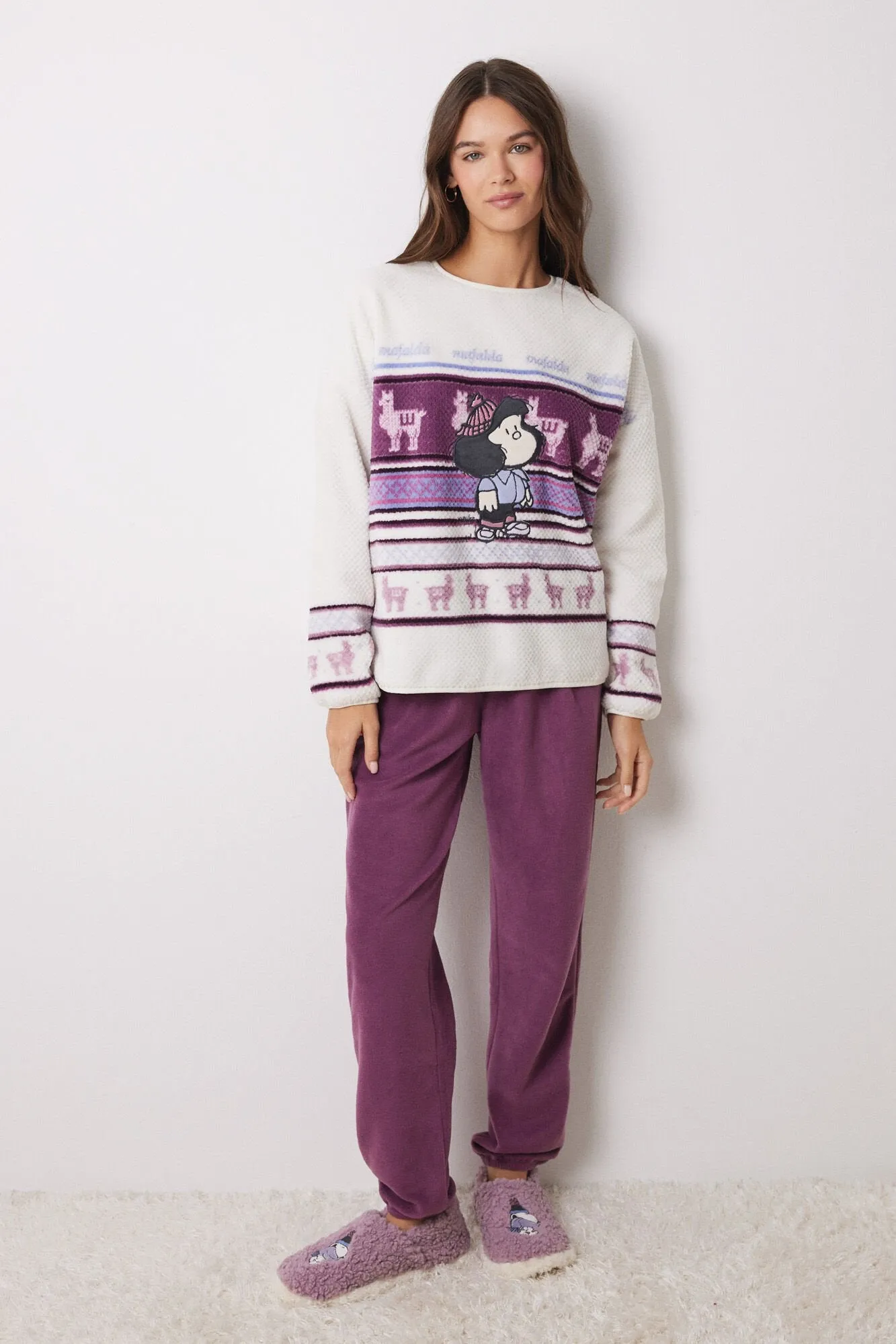 Mafalda embossed velvet long pajamas