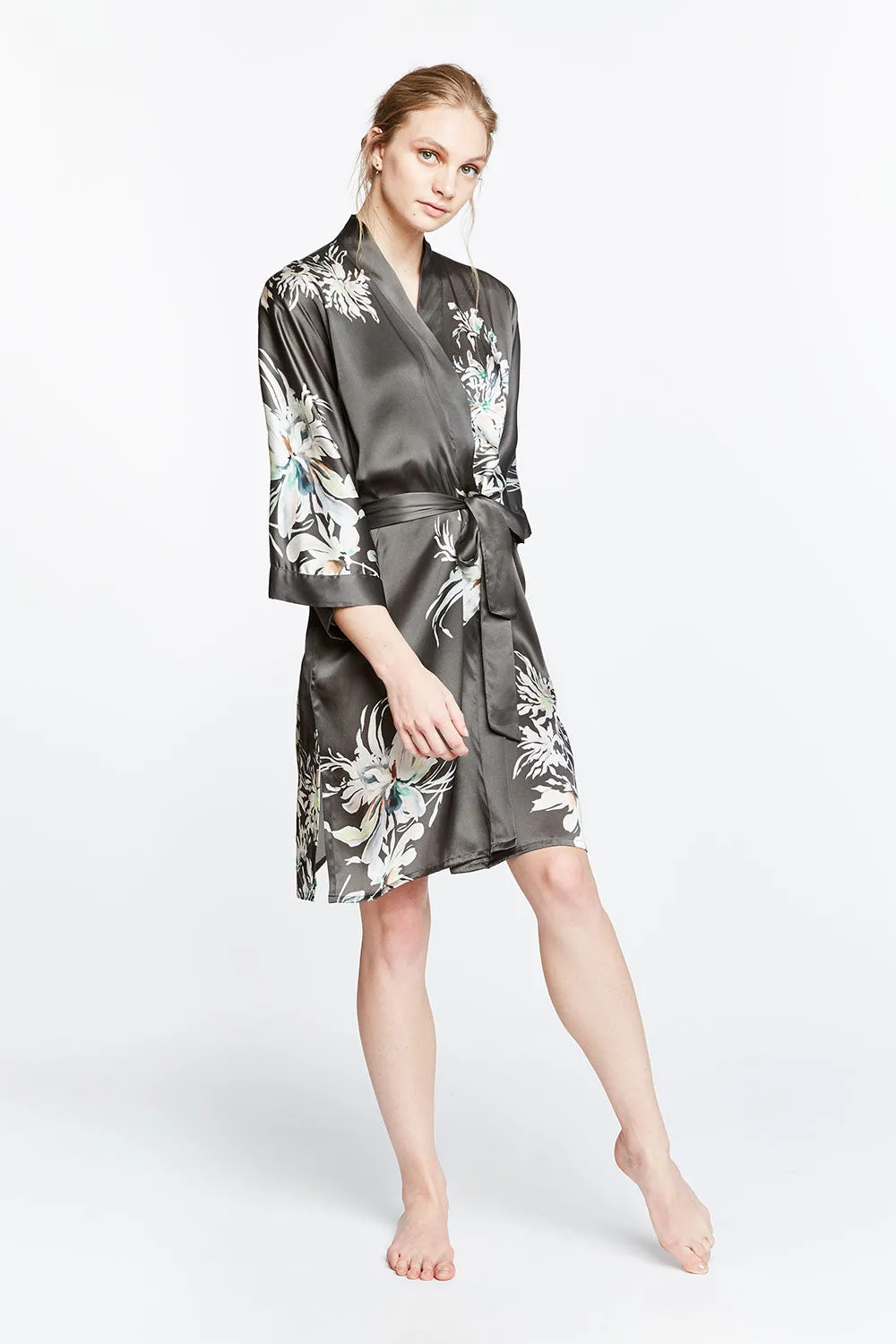Silk Yuri Short Kimono Robe
