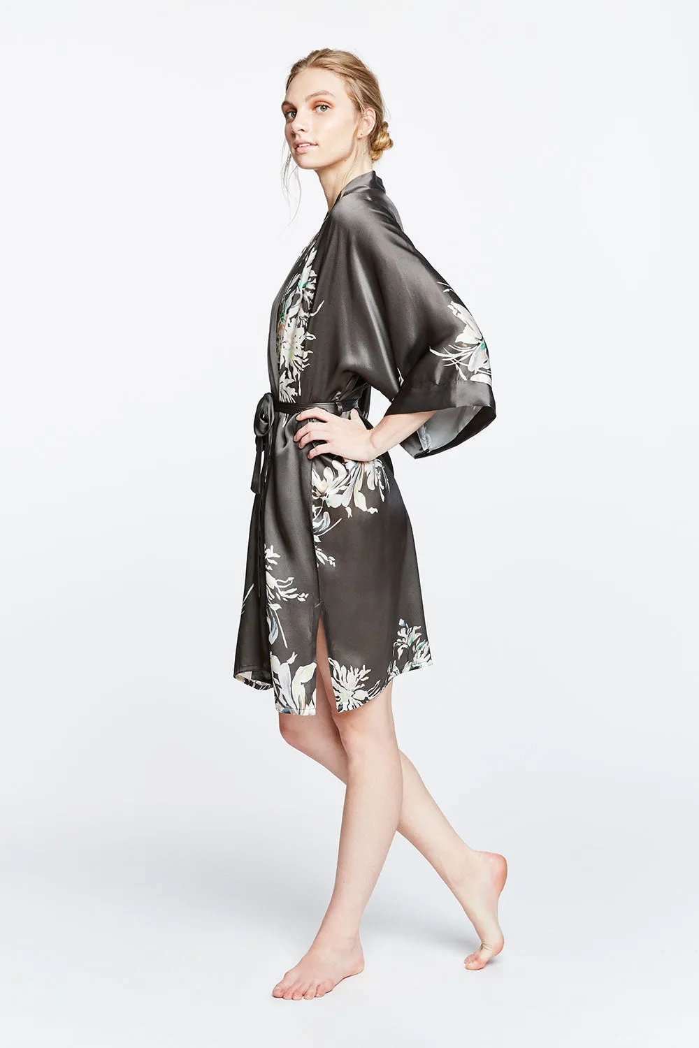 Silk Yuri Short Kimono Robe