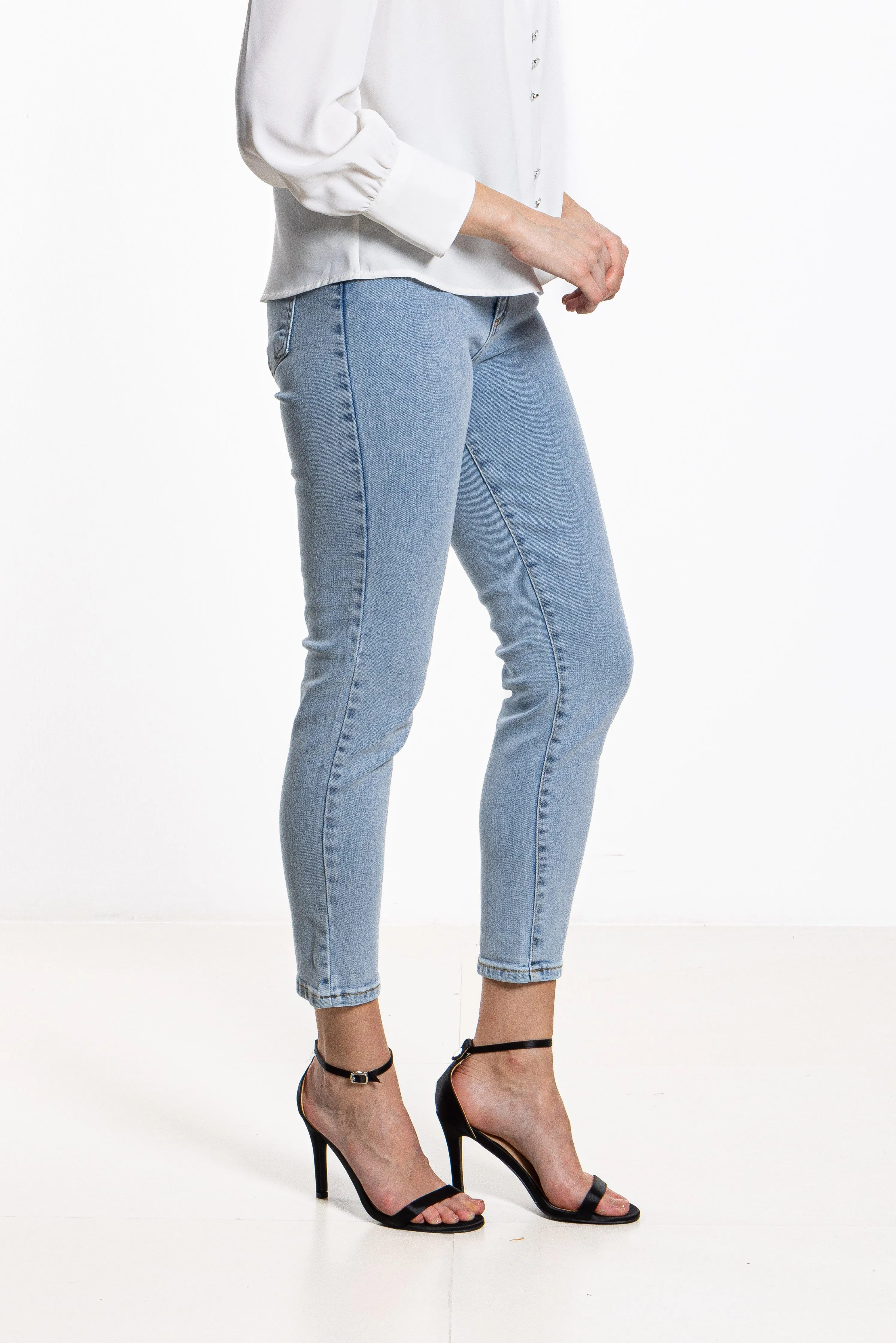 SLIM FIT JEANS