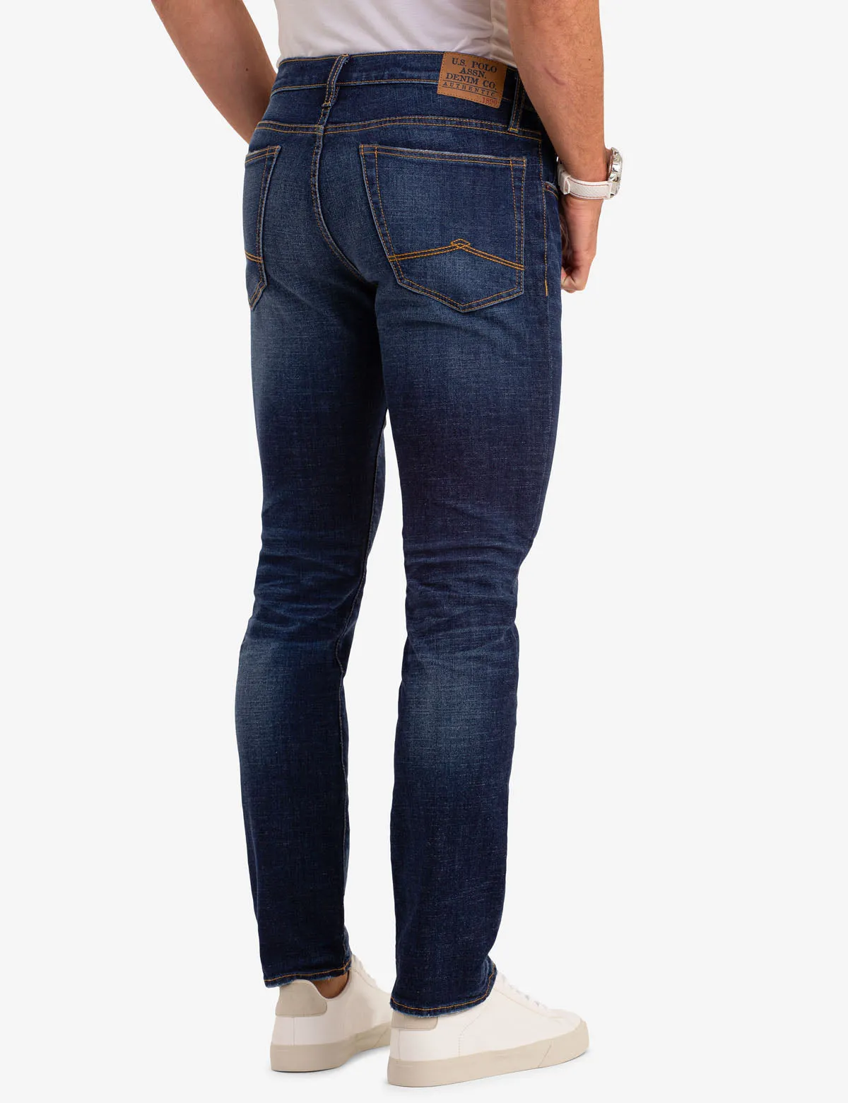 SLIM FIT JEANS