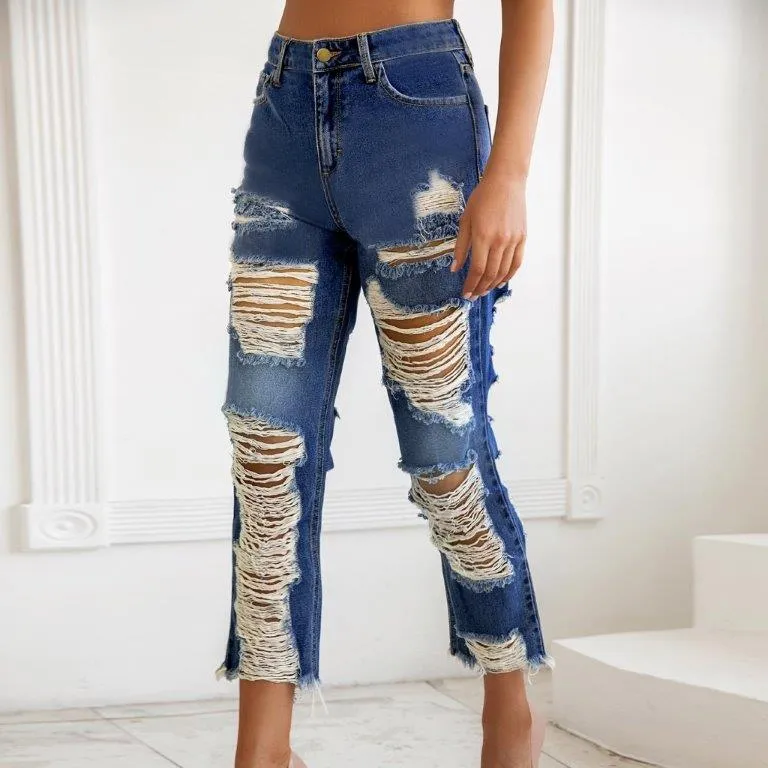 TAMARA: Der Blickfänger - Destroyed Cropped Denim Jeans