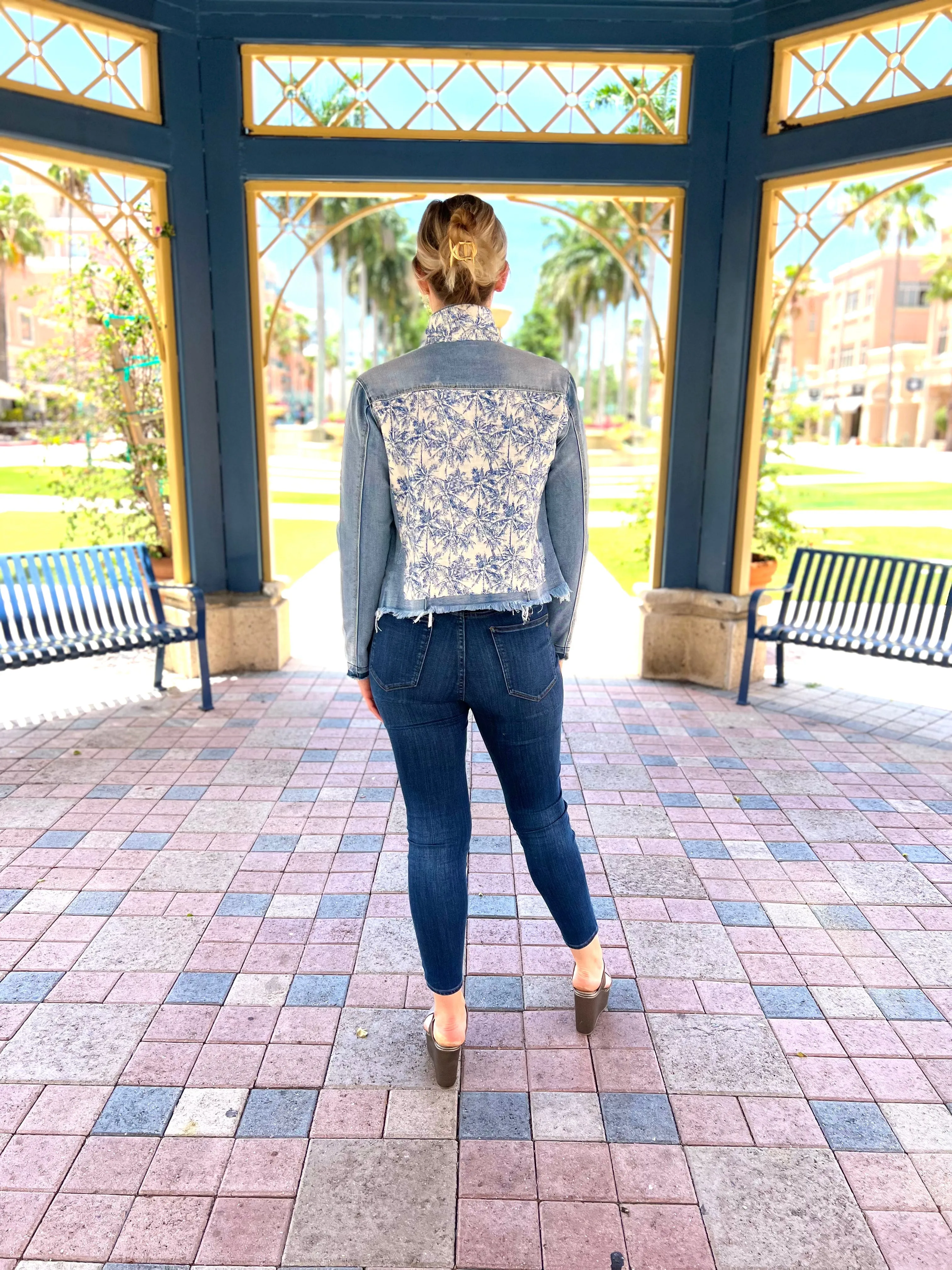 The Light Denim Jacket / Palm Linen
