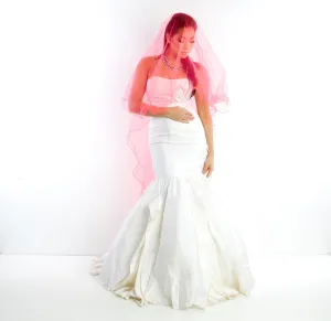 V114B Curly-edge Drop Veil
